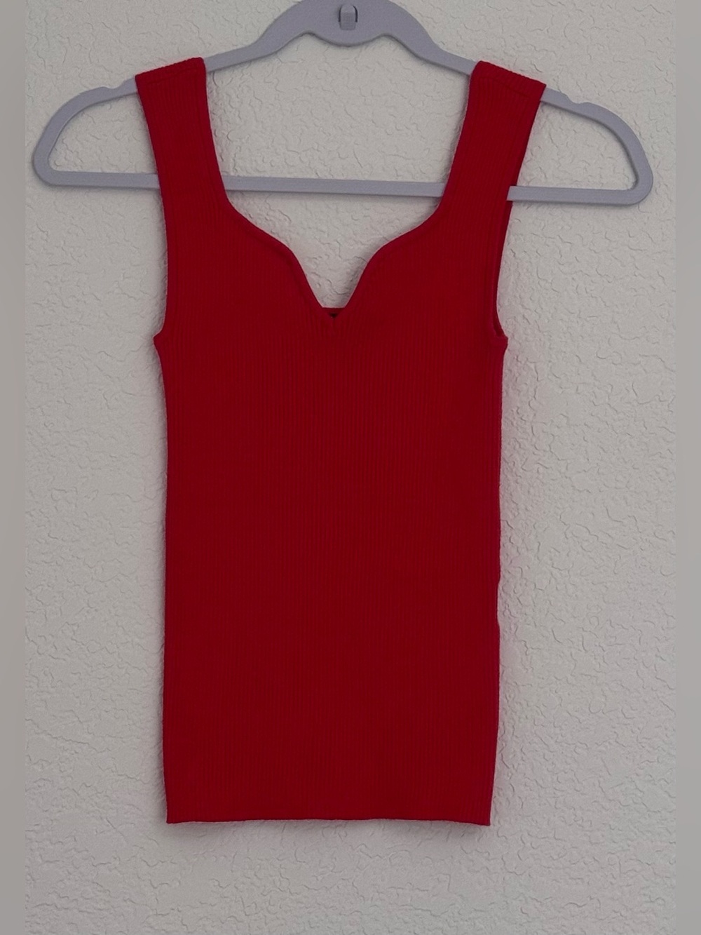 Vero Moda Bright Red Ribbed V-Neck Tank - Picture 3 of 8